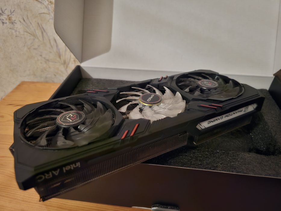 Видео Карта Intel Arc A770