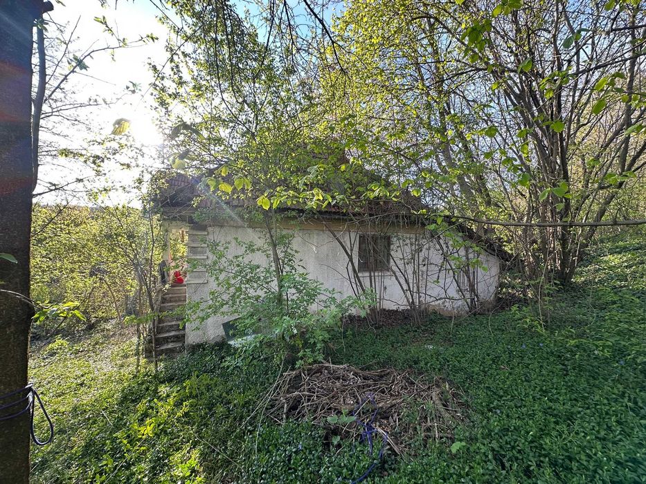 Casa Batraneasca + teren 1300mp Valenii de munte ( Comuna Teisani, sat Olteni, Valea Stâlpului)