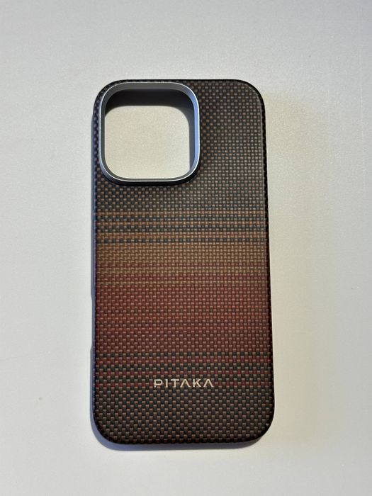 PITAKA IP 14,15,16 Pro larga