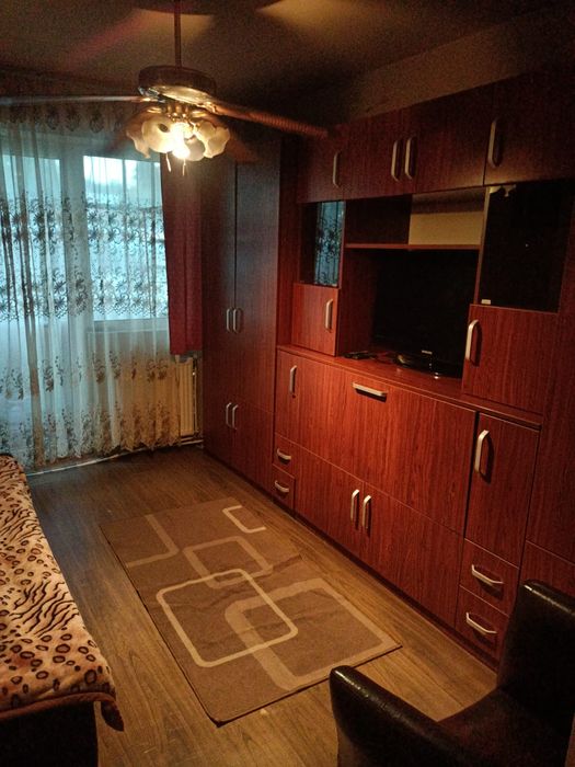 Vând apartament cu 2 camere decomandate - Piața Someș