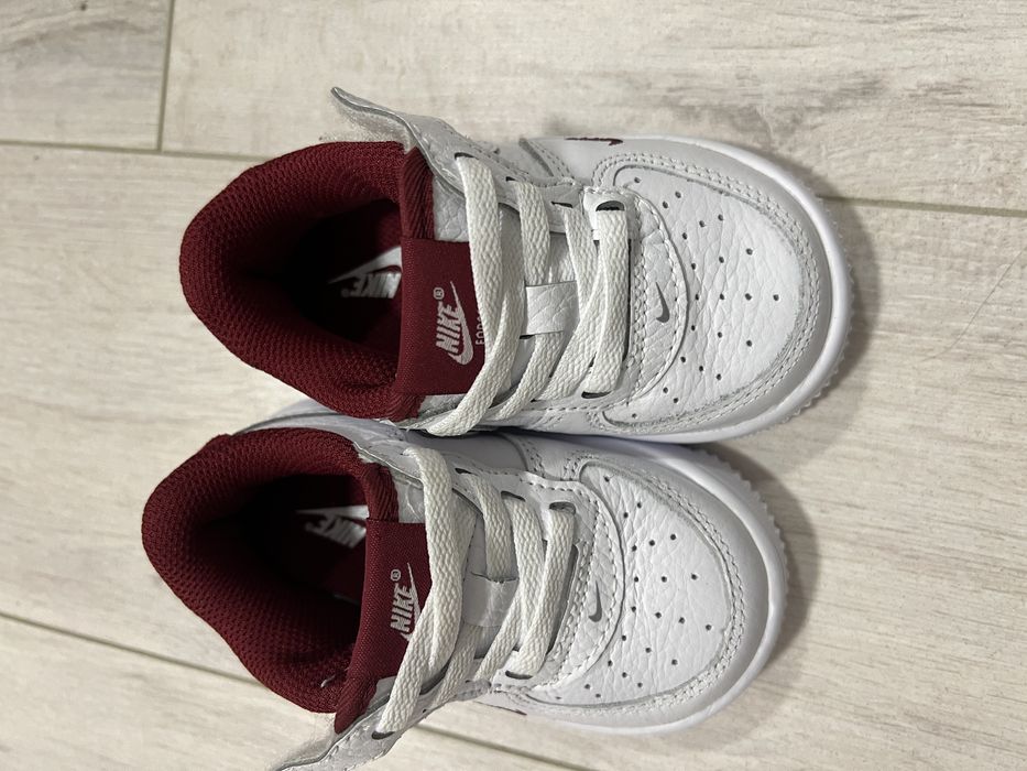 Adidasi Nike copii