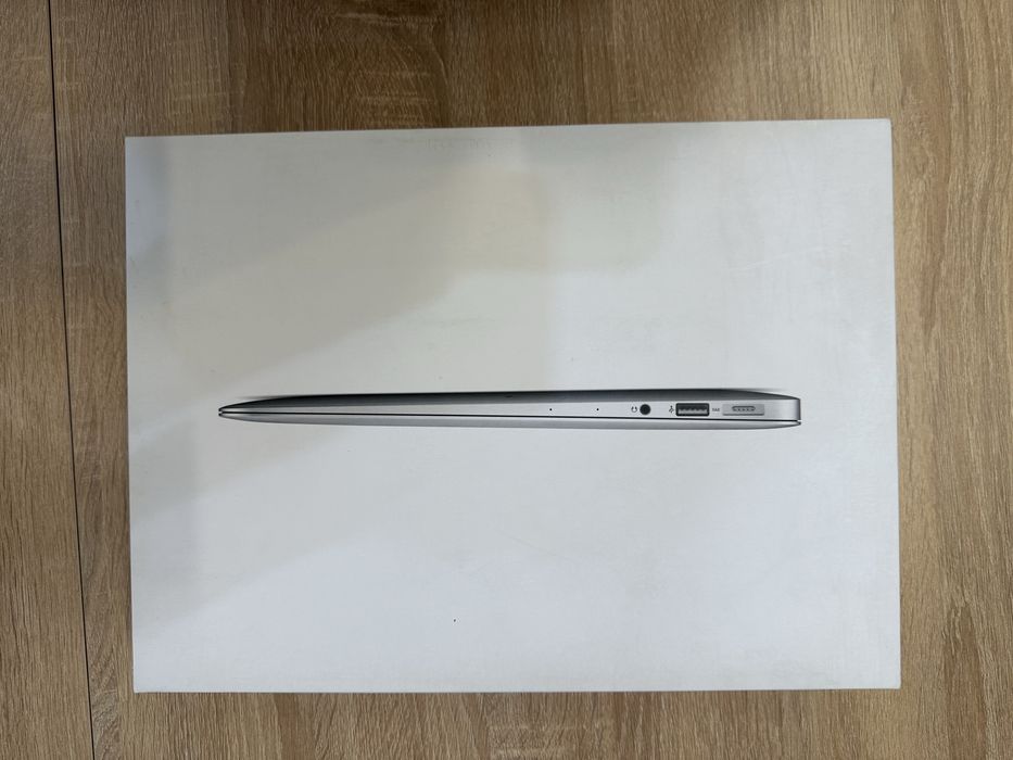 MacBook Air 2017 года