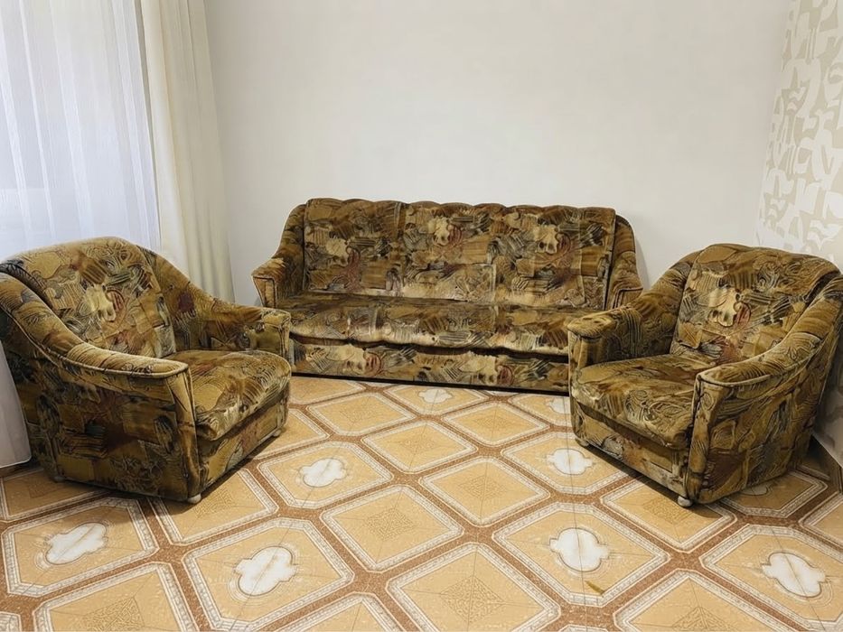 Canapea extensibilă 3 locuri + 2 fotolii fixe