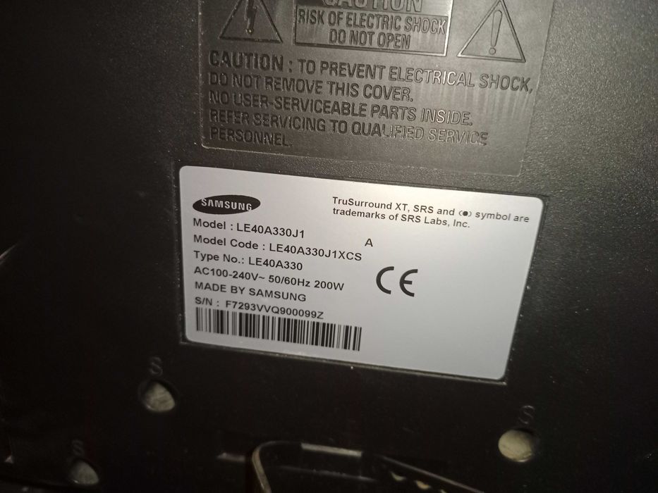 Продам телевизор Samsung включаеться но плохо показывает