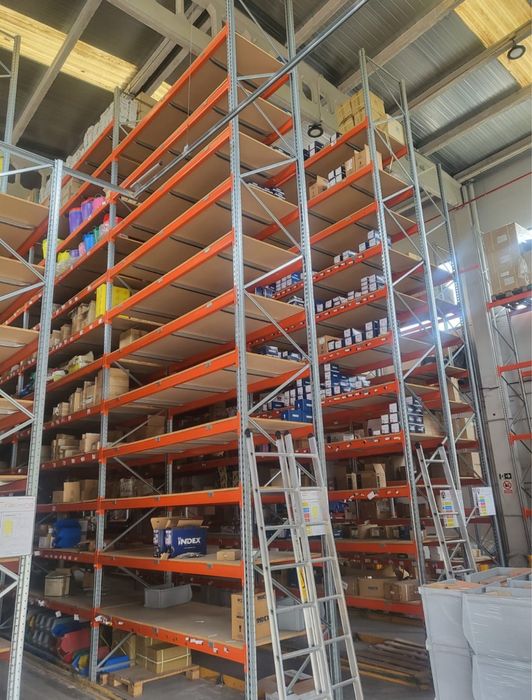 Rafturi metalice 900