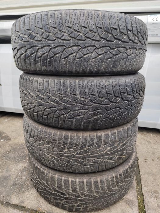 Anvelope 205 60 r16 iarna nokian wrd4