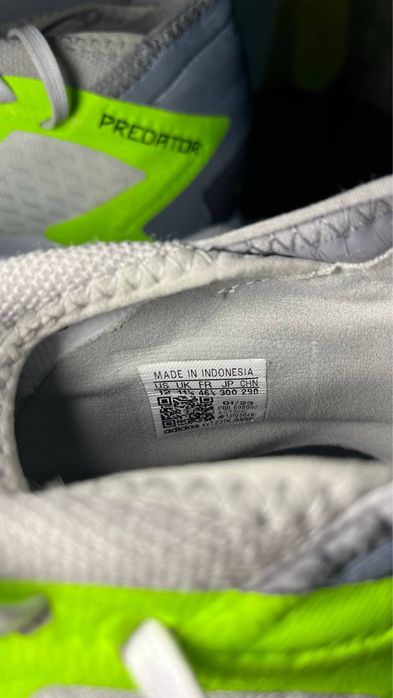 Adidas predator EU46 2/3. Adidas EU42 за футзал.