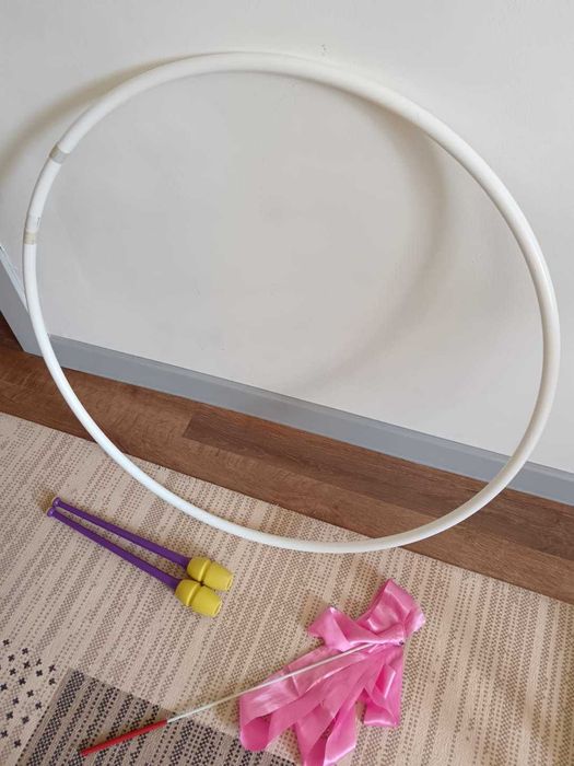 обруч, мяч, булавы, лента