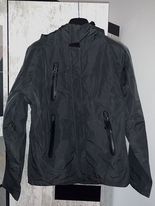 Мъжка черна ветровка с много джобове