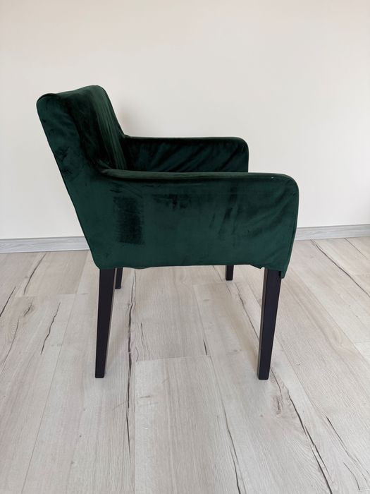 Стол с облегалки за ръце /кресло/