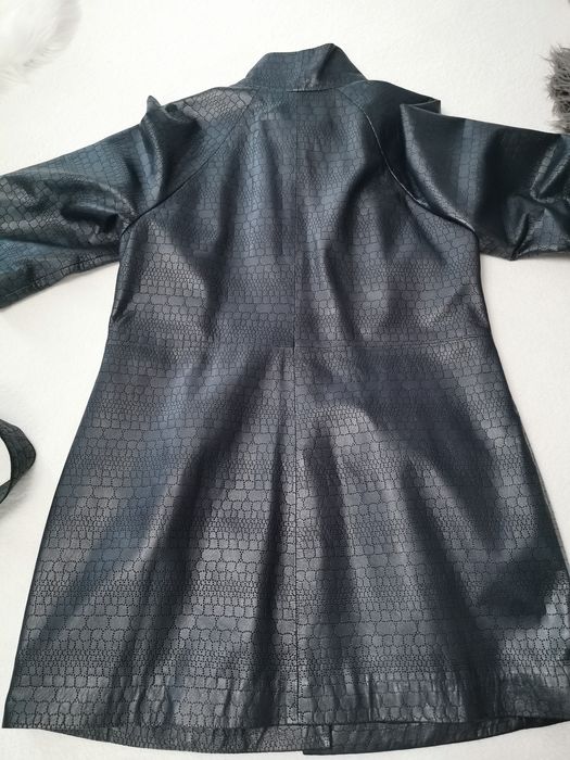 Дамско кожено манто