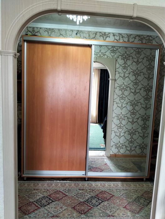 Шкаф.