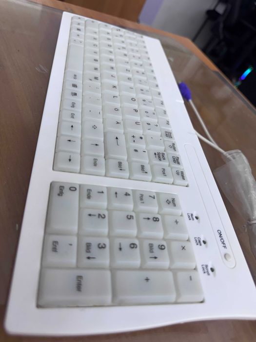 white keyboard белые клавиатура ретро 2003
