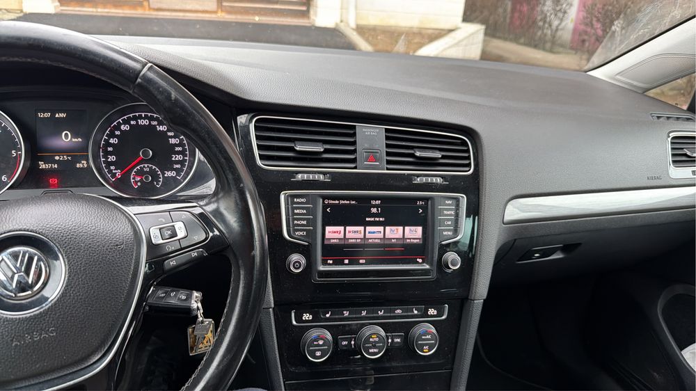 VOLKSWAGEN Golf 2016 — imagine 5
