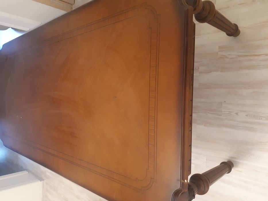 Стол и 6 стульев