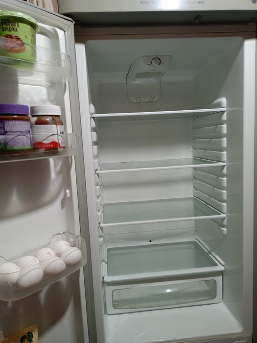 Продам холодильник