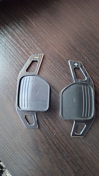 Здр продавам лопатки за кормило за Audi A6 2015г са като чисто нови