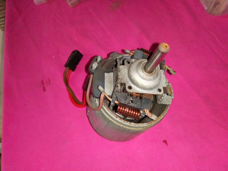 Моторчик печки мерседес W 210.