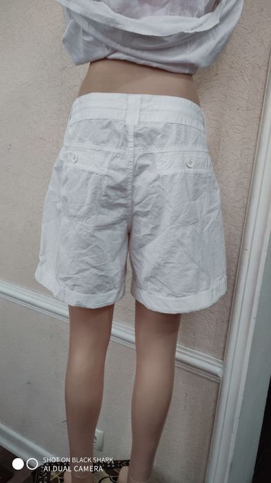 Продам летние комбинезончики и шорты.