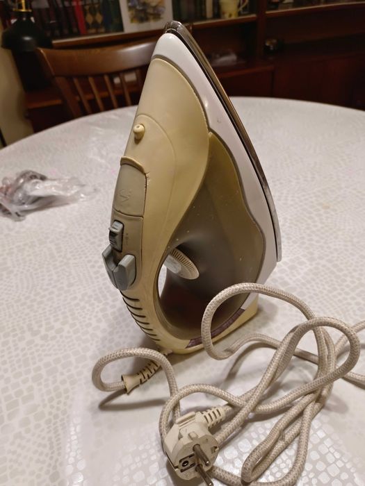 Утюг Scarlett SC-136S