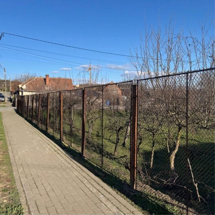 Teren INTRAVILAN 462 MP pe colt cu 2 deschideri