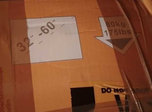 Стойка за ТВ (Стенна/Таванна, 60 и 70 инча, 50/60кг) Много посоки на въртене.