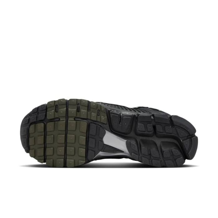 Спортни обувки Nike Zoom Vomero 5