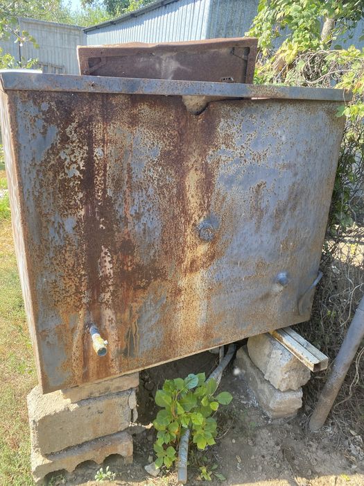 Продам не большой бак