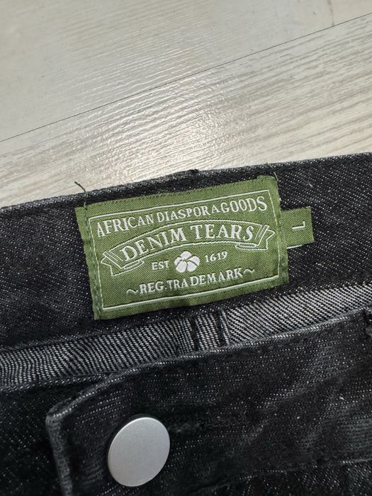 Denim tears black jean shorts