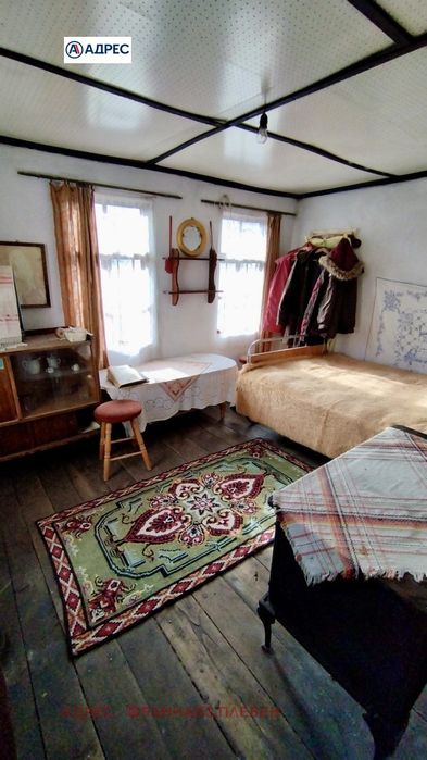 Къща в Ловеч, област-с.Терзийско площ 100 цена 33234