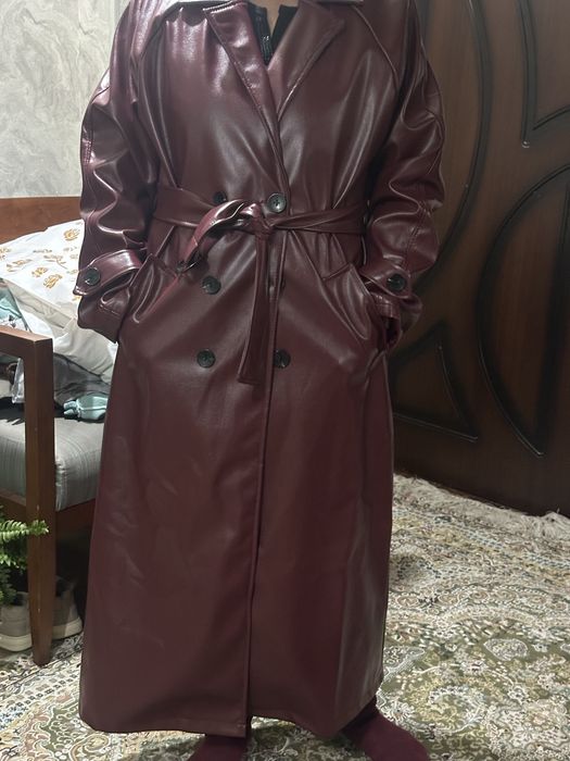 Плащ из экокожи новый