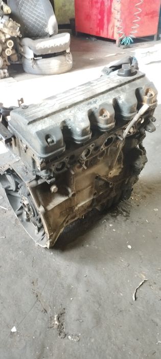 Двигатель по запчастям M102 2.3 мерс