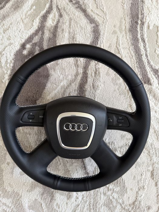 Volan audi in perfecta stare , ca nou