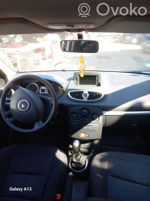 Renault clio 3  an 2011  Dezmembrez/Dezmembram
