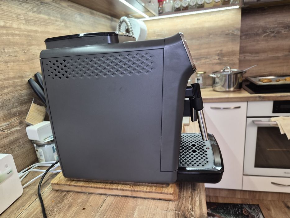 Автоматична еспресо машина Philips EP2220/10н