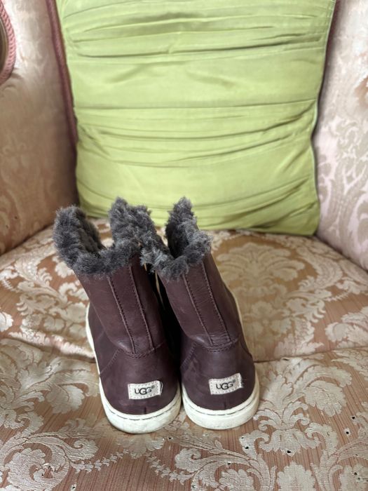 Converse, UGG, Kickers, North face