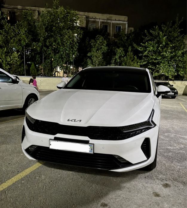 Почти новая Kia K5 Prestige