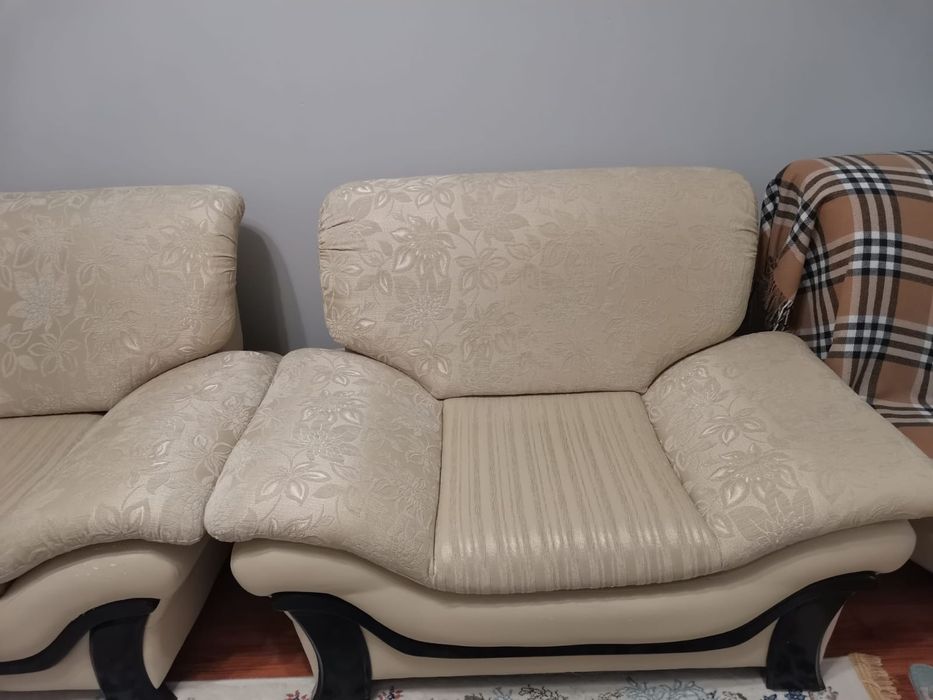 Продам угловой мягкий диван