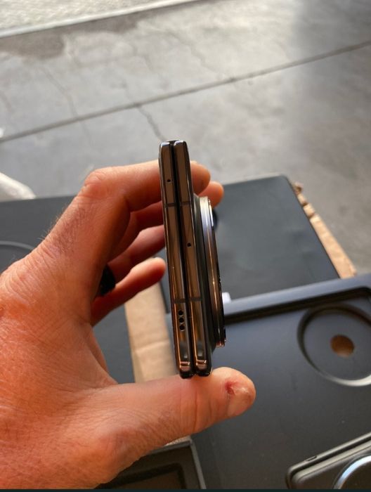 Vivo X Fold 5, 12/256 GB- чисто нов