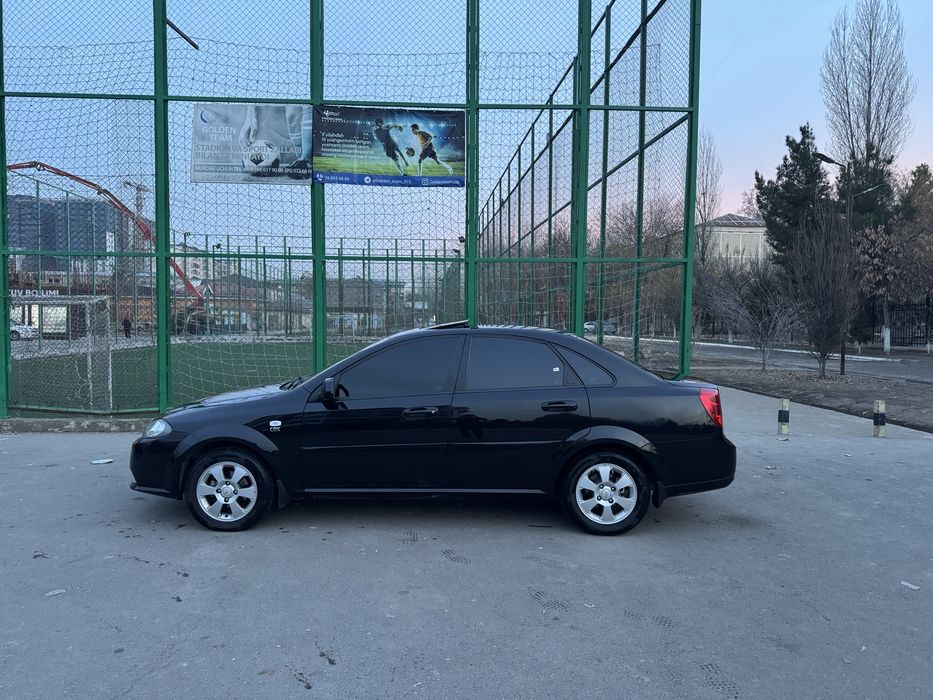 Jentra qora avtomat srochna !