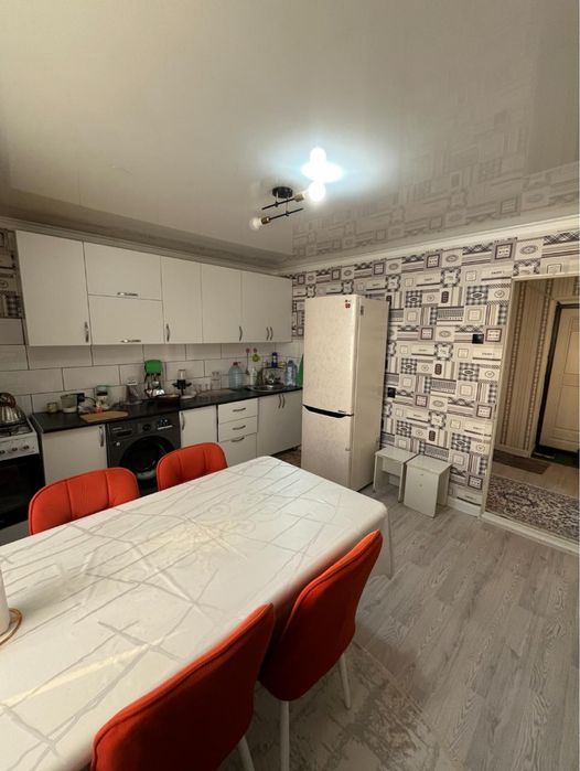 Продаётся 1 к кв на 8 мкр