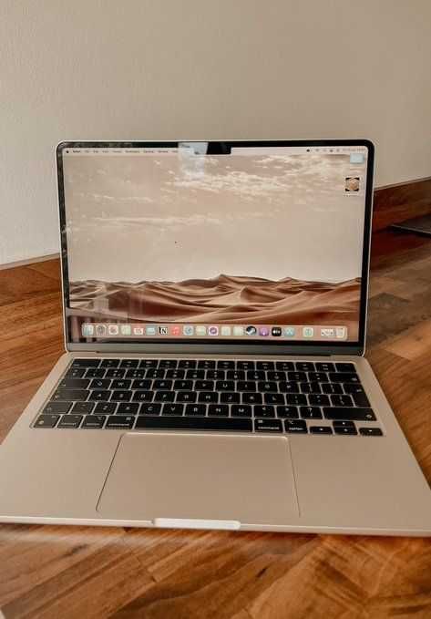 MacBook Air M2 sotiladi — ideal holatda!
