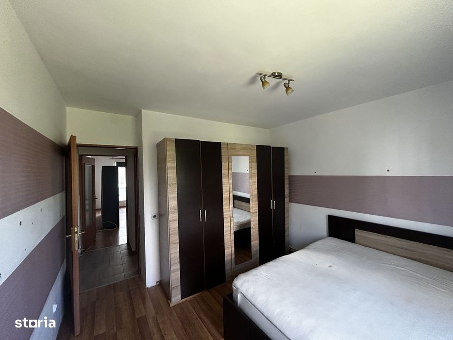 Apartament decomandat, etaj 1, izolat cu balcon inchis, Baragan.