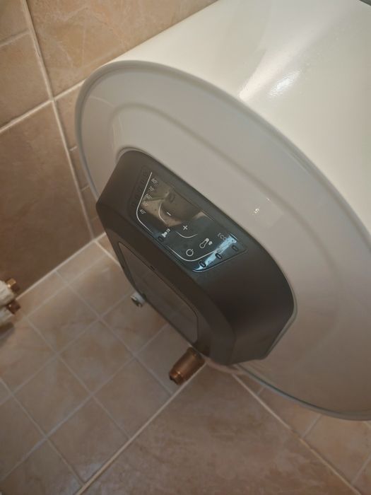 Boiler Ariston pe curent 80l
