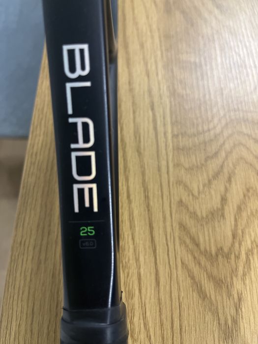Детска тенис ракета WILSON BLADE 25 250гр.много запазена…