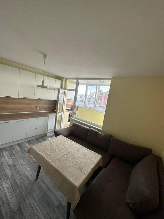 Дава се под наем Тристаен апартамент в Бургас, Възраждане - 80 кв.м за 498.27 € - Снимка #2