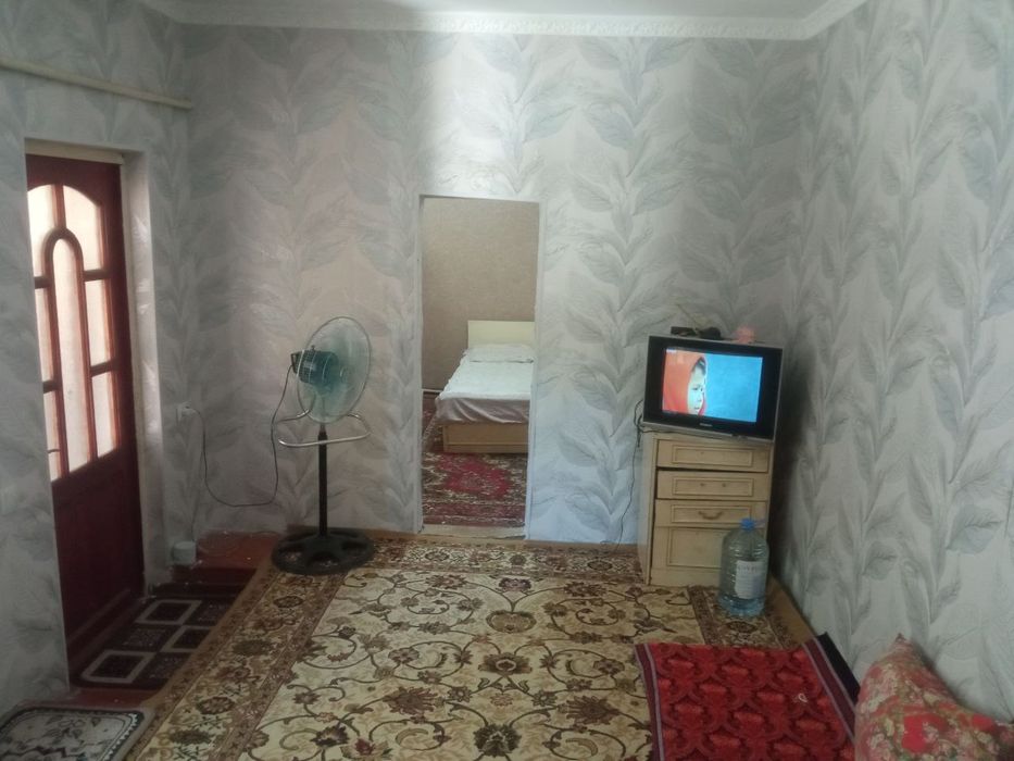 Ховли уч сотих Икки хона ошхона ванна туалет айвон 4,5-14,5 метр.