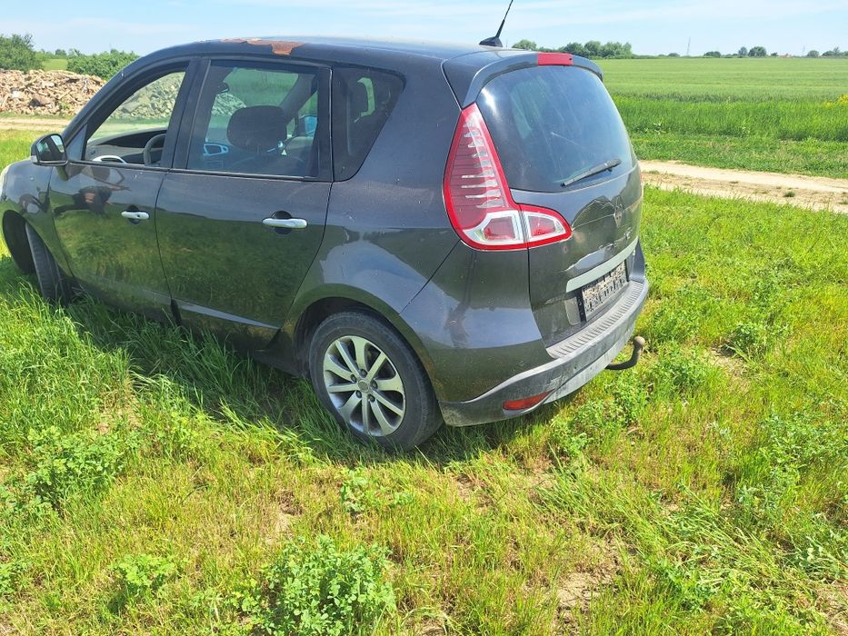 Dezmembrez renault scenic 3 k9k