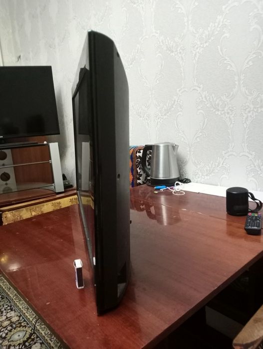 Продам телевизор hitachi