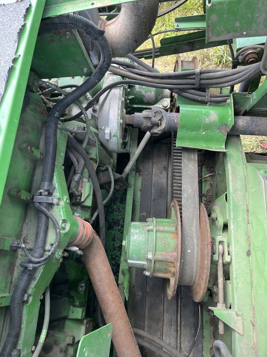 Dezmembrez combina agricola John Deere 9880 STS